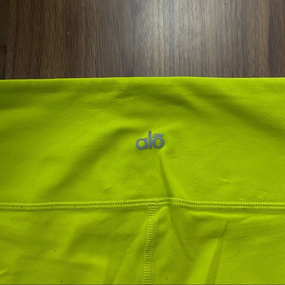Alo Yoga Neon Yellow Capri Leggings - Picture 5 of 7